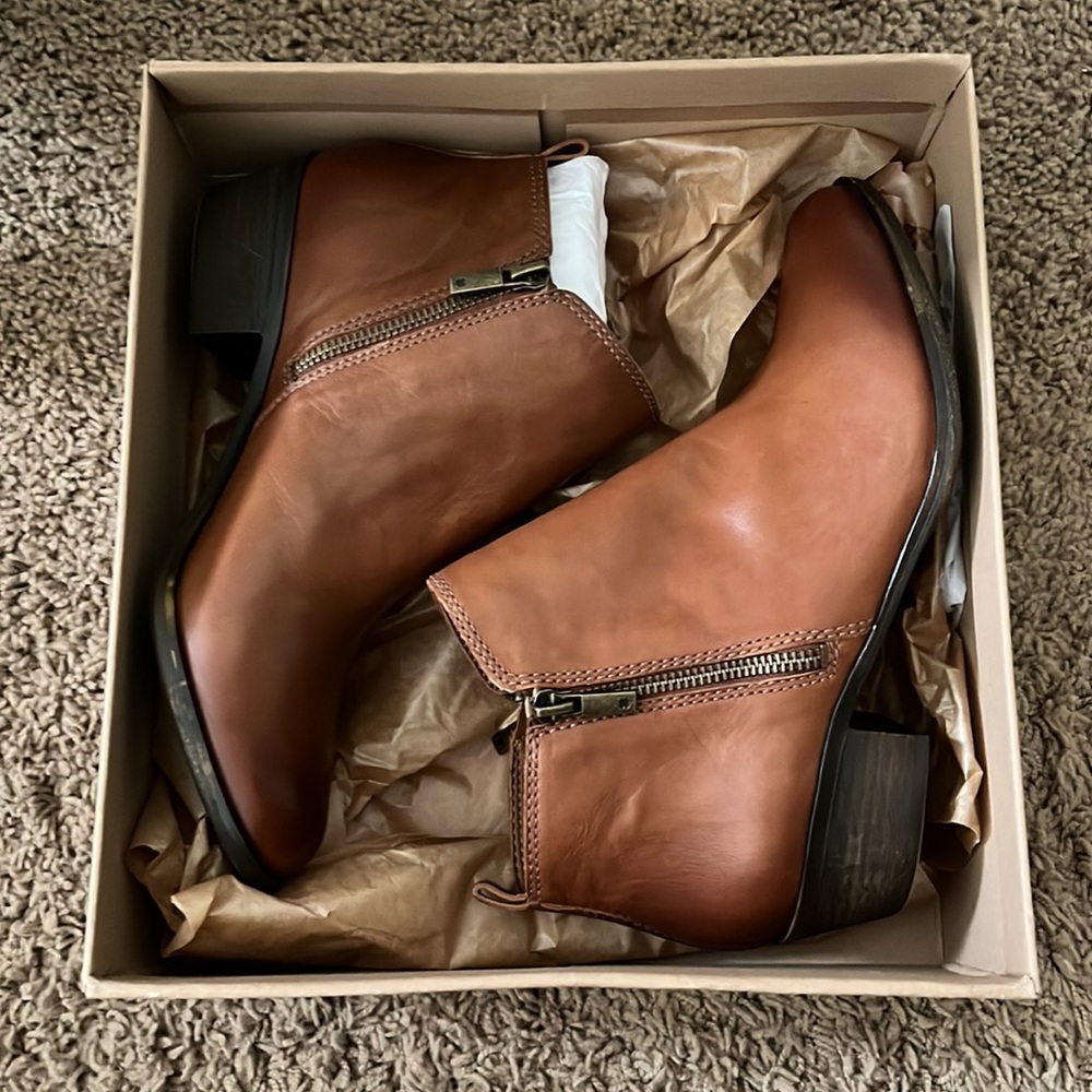 Lucky Brand Tan Ankle Boots